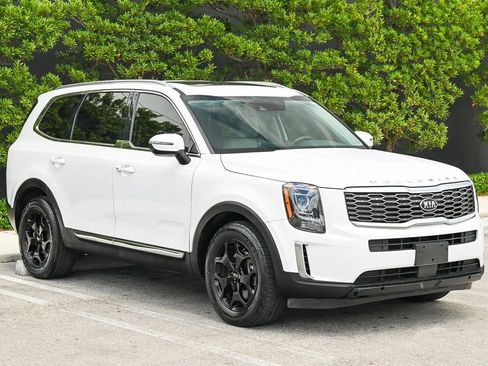 Used 2021 Kia Telluride EX FWD image 3