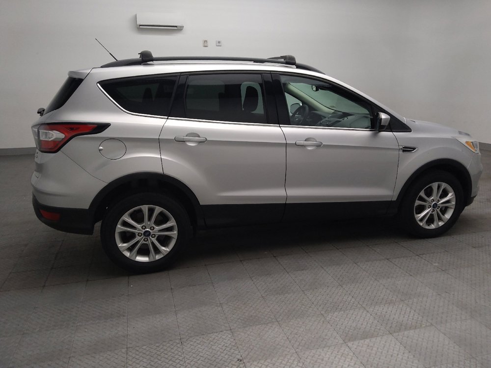 Used 2018 Ford Escape SE w/ Ford Safe & Smart Package AWD/4WD image 10