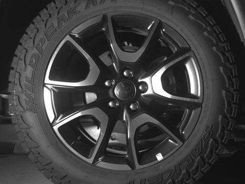 Used 2025 Jeep Compass Trailhawk AWD/4WD image 15