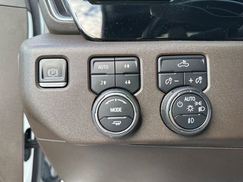 Used 2023 Chevrolet Silverado 1500 RST AWD/4WD image 30