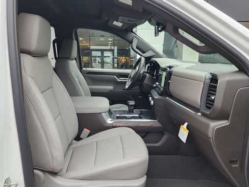 New 2026 GMC Sierra 1500 SLT w/ SLT Premium Plus Package image 38