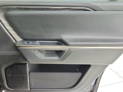 Used 2025 Rivian R1S Adventure image 28