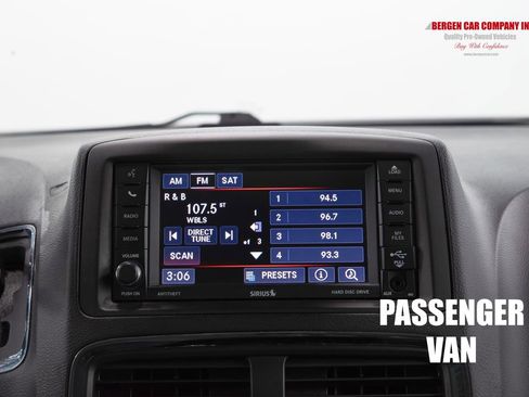 Used 2018 Dodge Grand Caravan SE w/ UConnect Hands-Free Group FWD image 29