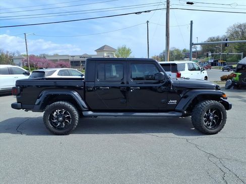 Used 2022 Jeep Gladiator Overland w/ Popular Equipment Package image 3