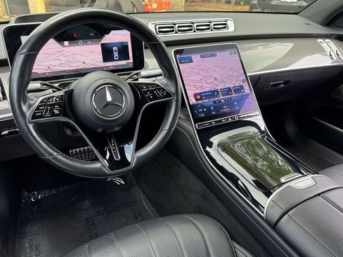 Used 2022 Mercedes-Benz S 500 4MATIC w/ AMG Line Package image 30