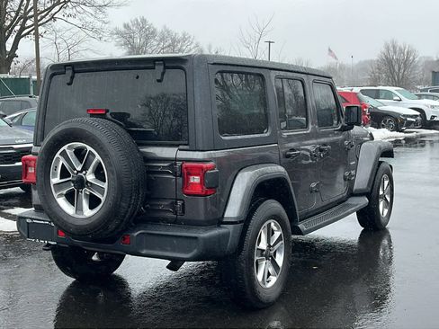 Used 2018 Jeep Wrangler Unlimited Sahara image 6