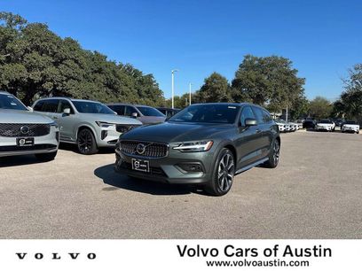 New 2026 Volvo V60 B5 Cross Country Ultra w/ Protection Package Premier