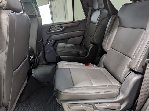 Used 2026 GMC Yukon Denali AWD/4WD image 17