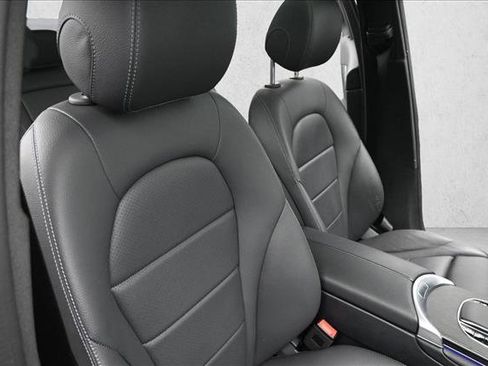 Certified 2021 Mercedes-Benz GLC 300 4MATIC image 28