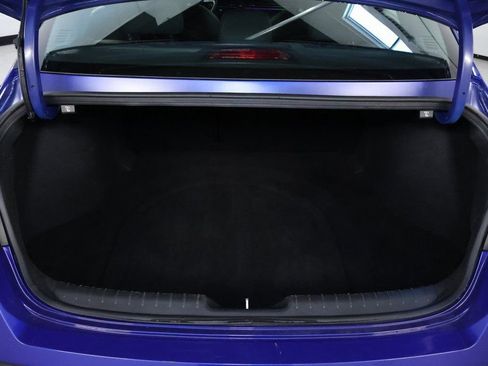 Used 2024 Hyundai Elantra Limited image 18