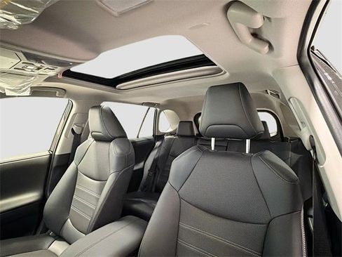 New 2025 Toyota RAV4 Limited image 18