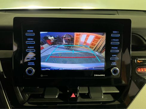 Used 2022 Toyota Camry LE image 13