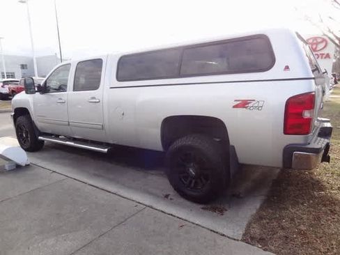 Used 2011 Chevrolet Silverado 2500 LTZ w/ LTZ Plus Package image 6