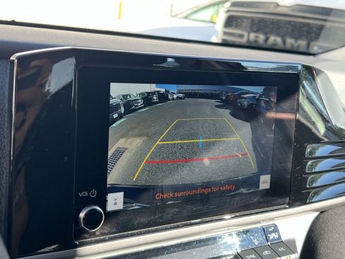 Used 2025 Toyota Camry LE FWD image 19