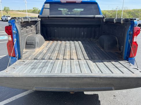 Used 2022 Chevrolet Silverado 1500 Custom w/ LPO, Dark Essentials Package image 5