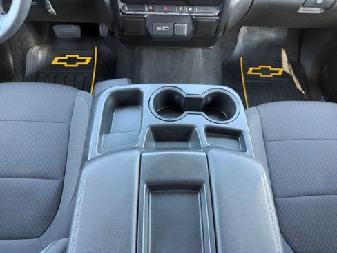 Used 2020 Chevrolet Silverado 1500 LT w/ Trailering Package image 2