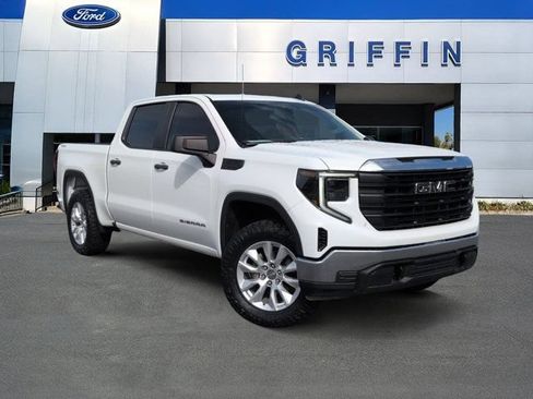 Used 2024 GMC Sierra 1500 Pro w/ Trailering Package AWD/4WD image 1
