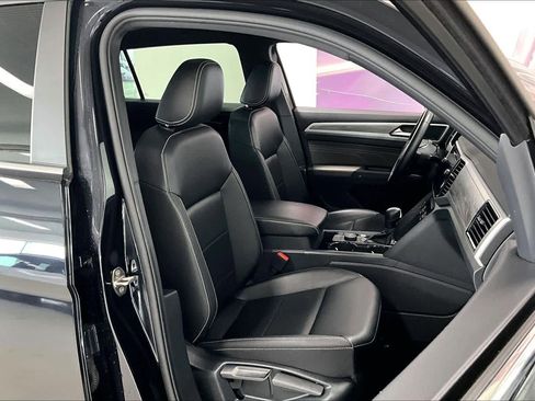 Used 2023 Volkswagen Atlas Cross Sport SE w/ Panoramic Sunroof Package AWD/4WD image 11