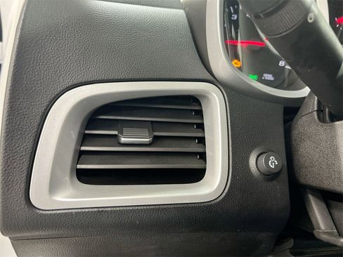 Used 2015 Chevrolet Equinox LS image 17