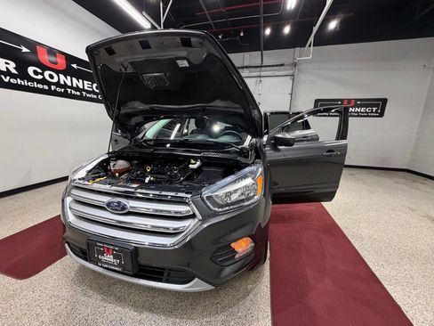 Used 2019 Ford Escape SE image 38