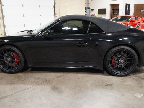 Used 2019 Porsche 911 Carrera 4 GTS image 16