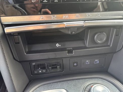 Used 2024 Nissan Armada SL w/ Midnight Edition Package image 37