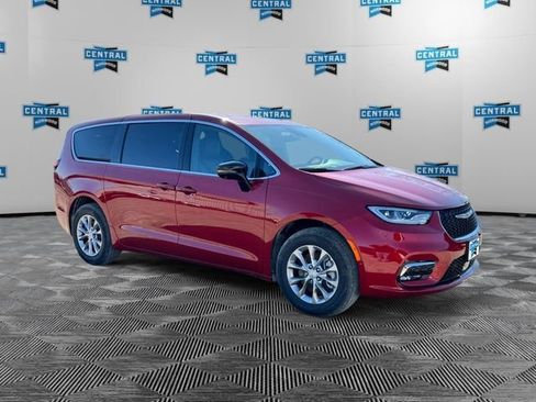 New 2026 Chrysler Pacifica Select AWD/4WD image 7
