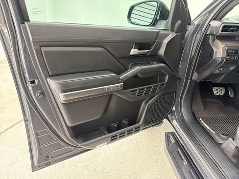 Used 2024 Toyota Tacoma TRD Sport w/ TRD Sport Upgrade Package image 21