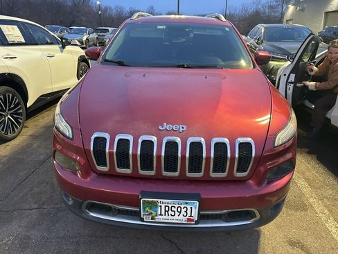 Used 2016 Jeep Cherokee Limited image 29