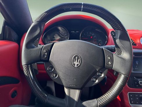 Used 2015 Maserati GranTurismo Sport image 14