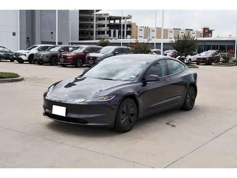 Used 2025 Tesla Model 3 RWD image 2