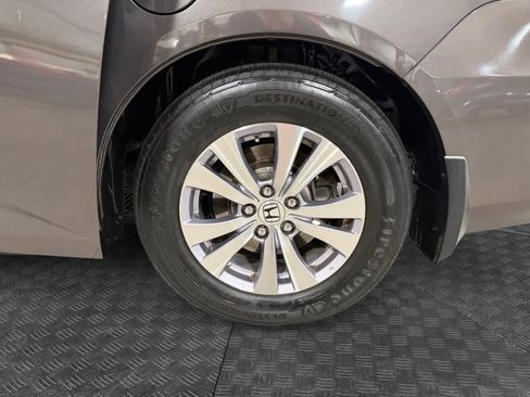 Used 2016 Honda Odyssey SE image 15