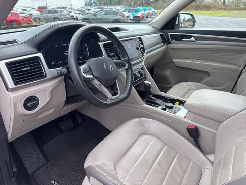 Used 2021 Volkswagen Atlas SEL Premium image 14