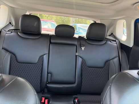 Used 2020 Jeep Compass Latitude w/ Safety & Security Group FWD image 13