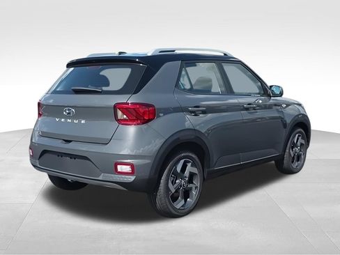 New 2026 Hyundai Venue SEL FWD image 8