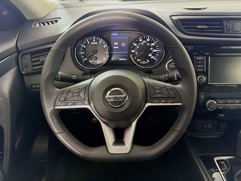Used 2019 Nissan Rogue SV AWD/4WD image 9