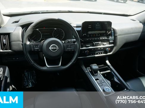 Used 2023 Nissan Pathfinder SL AWD/4WD image 27