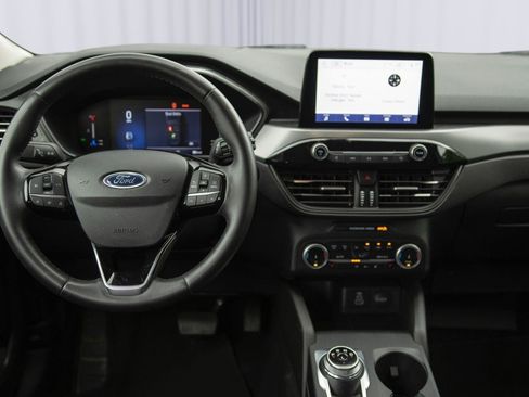 Used 2024 Ford Escape Active AWD/4WD image 3