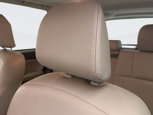 Used 2018 Subaru Forester 2.5i Limited image 8