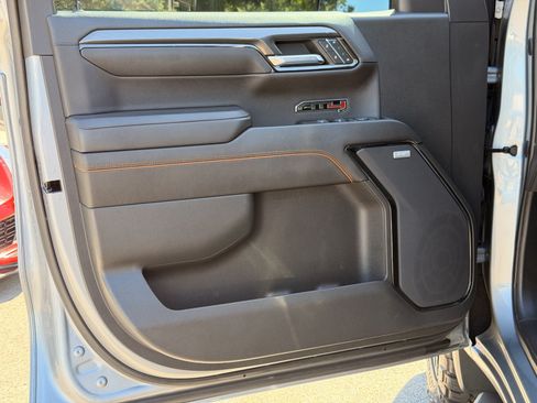 Used 2023 GMC Sierra 1500 AT4 w/ AT4 Preferred Package AWD/4WD image 16