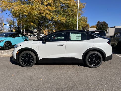 New 2026 Nissan Leaf Platinum+ w/ Cargo Package (Platinum+) image 5