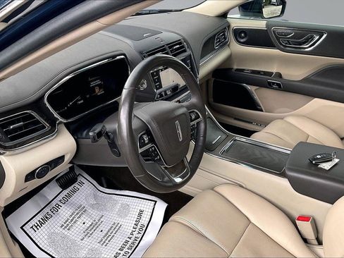 Used 2019 Lincoln Continental Reserve AWD/4WD image 17