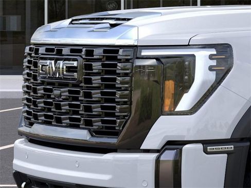 New 2026 GMC Sierra 3500 Denali Ultimate image 13
