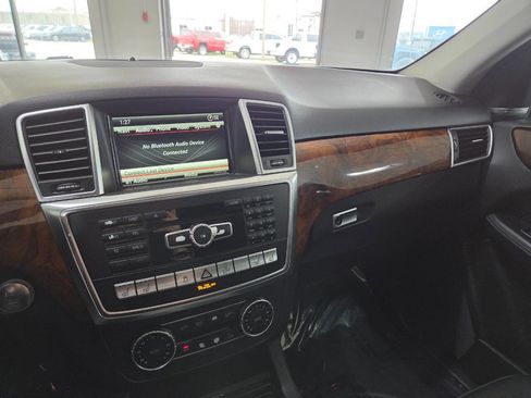 Used 2015 Mercedes-Benz ML 350 4MATIC image 32