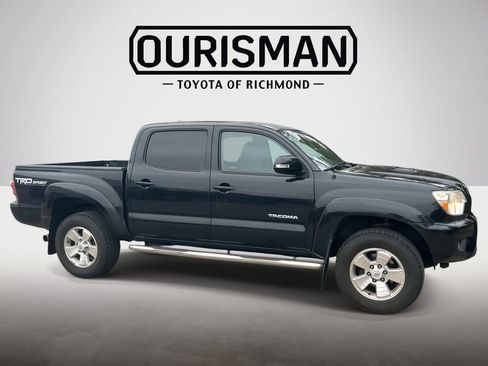 Used 2014 Toyota Tacoma PreRunner w/ TRD Sport Package image 2