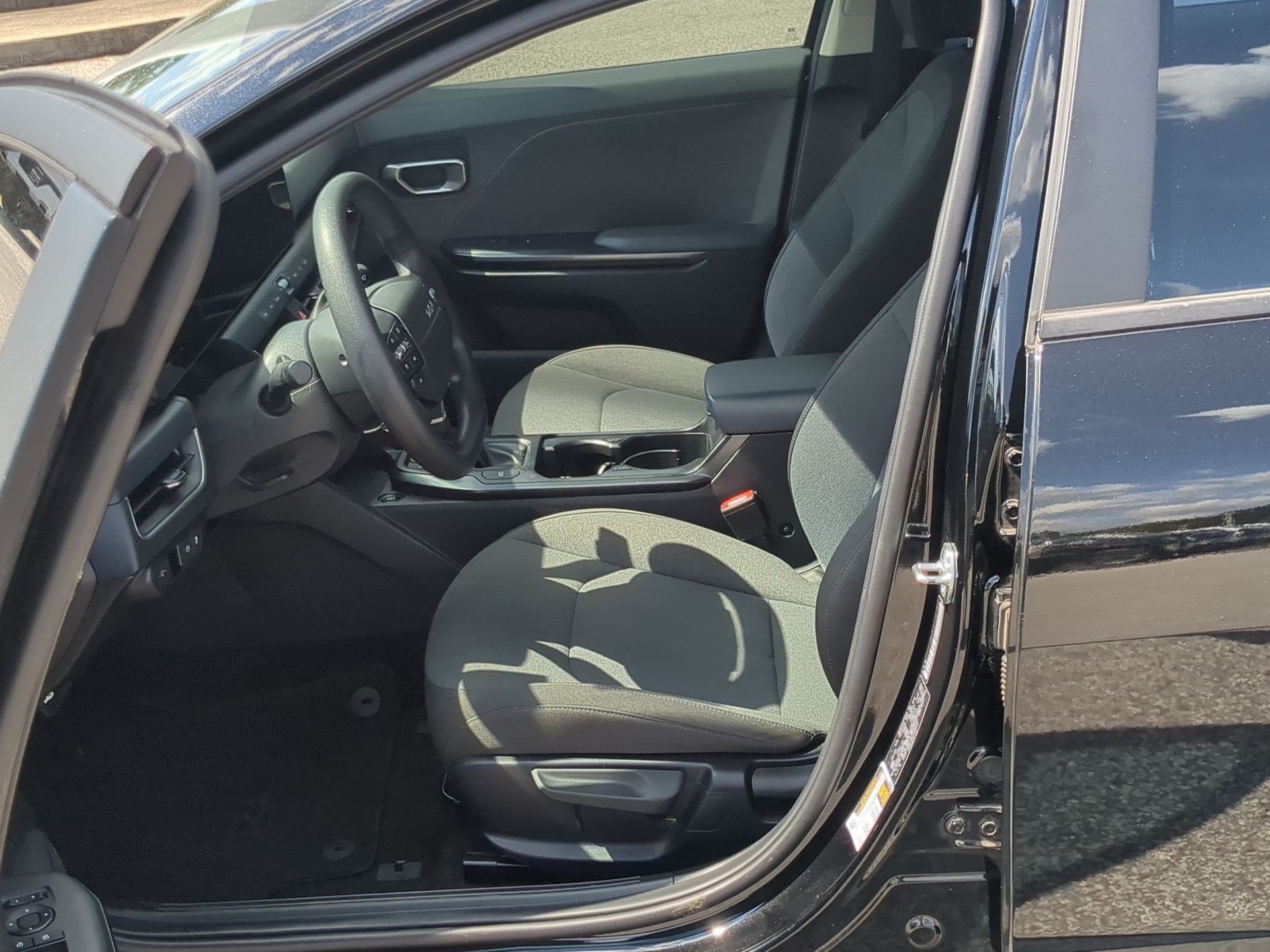 Certified 2025 Kia K4 FWD image 11