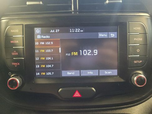 Used 2020 Kia Soul S FWD image 25