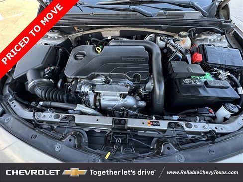 Used 2022 Chevrolet Malibu LT image 28
