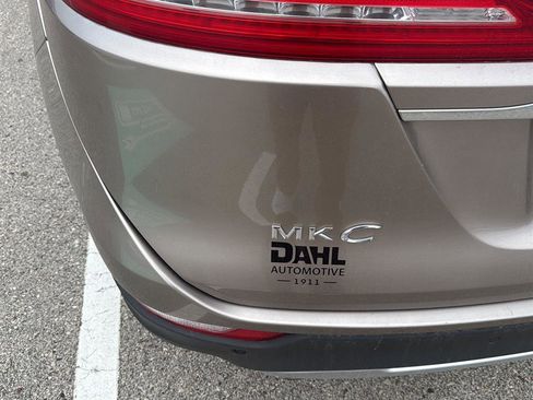 Used 2019 Lincoln MKC Reserve w/ MKC Climate Package AWD/4WD image 10