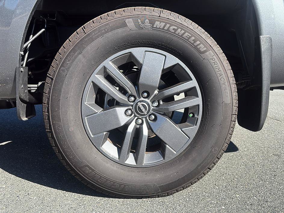 Certified 2025 Nissan Frontier SV w/ SV Convenience Package AWD/4WD image 10
